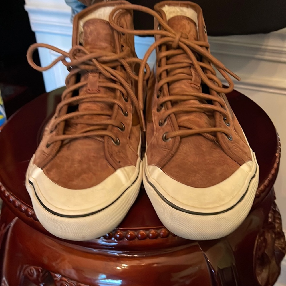 Pre-owned Vans suede brown high top size men 7. Great condition use once. - Picture 1 of 8